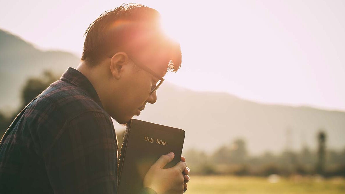 Lord's Prayer teach us how to pray
